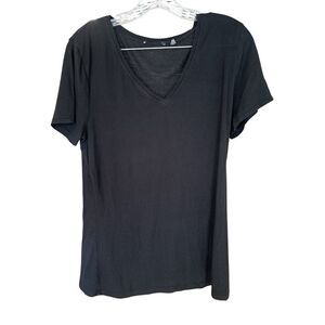 Black V-Neck Short Sleeve Top SOFT!!!  Lightweight  Size Large